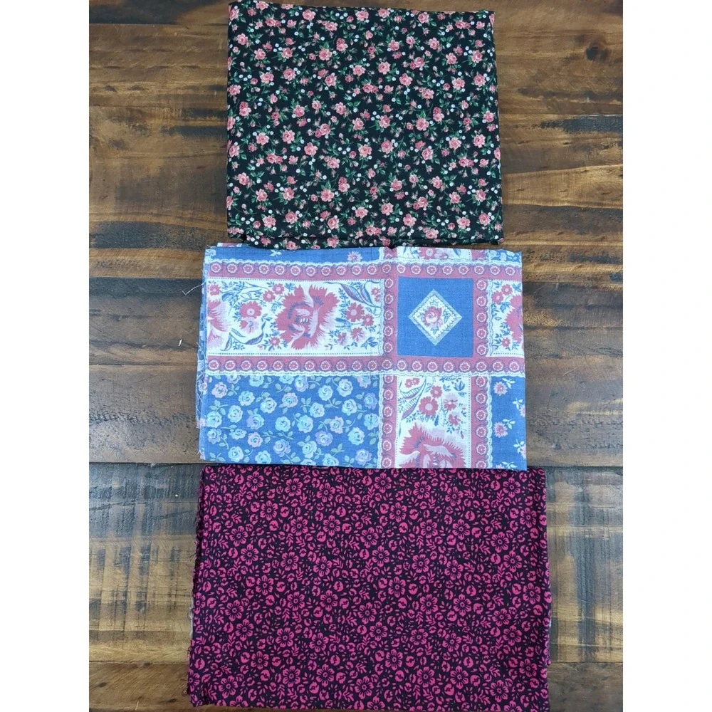 Lot of Floral Fabric,‎ red, black, blue, 13.3oz